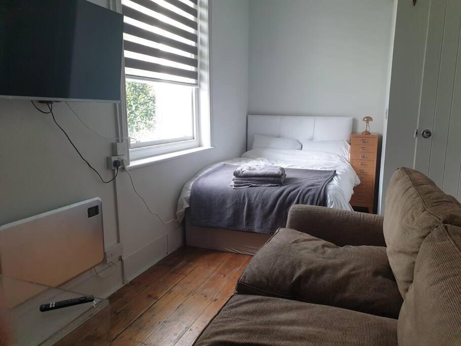 Ferienwohnung 4 Quiet Compact Studio With Garden View - Best Location - Comfortable - Quiet Hove Exterior foto